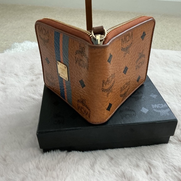 MCM Cognac Compact Wallet Full Inclusion - Picture 2 of 3